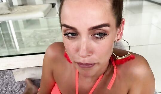 Полина Марченко (Luxurygirl) слив c OnlyFans: ненасытный минет и конча прямо в глотку POV