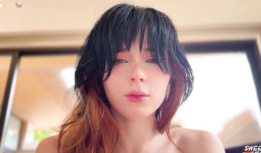 Sweetie Fox: задница-огонь и сосет так, что дух захватывает